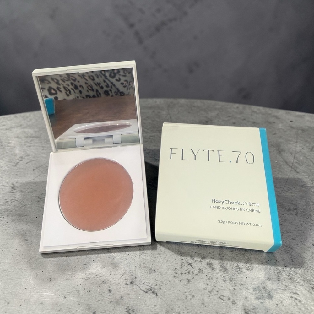 FLYTE.70 Honey cheek Crème